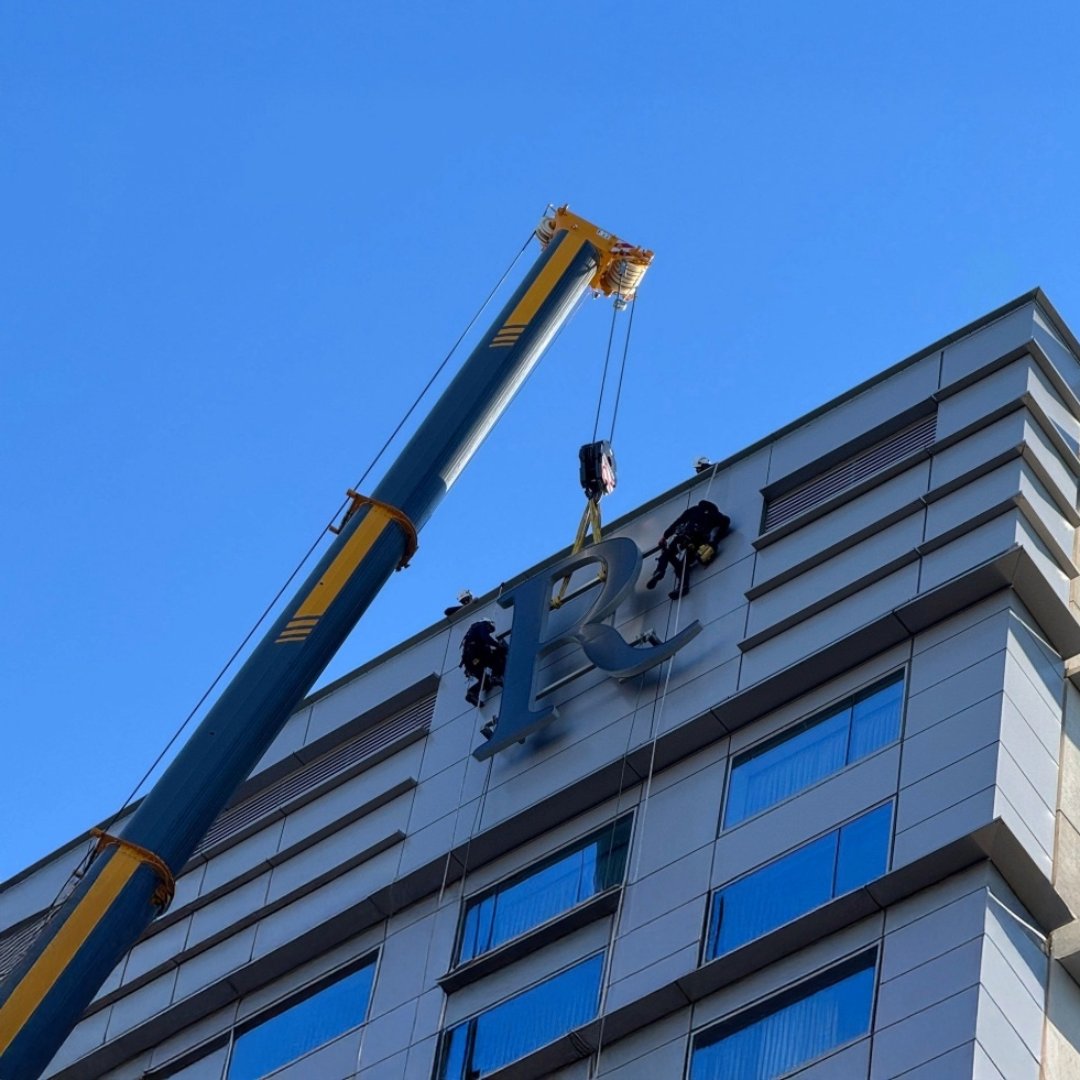 pscosigngroup's tweet image. Proud to feature the new look for the Renaissance Boston Seaport District!

PSCO Sign Group - Philadelphia Sign was a turnkey partner managing the entire exterior signage project from initial design through final installation.

#ExteriorSignage #BrandImplementation
