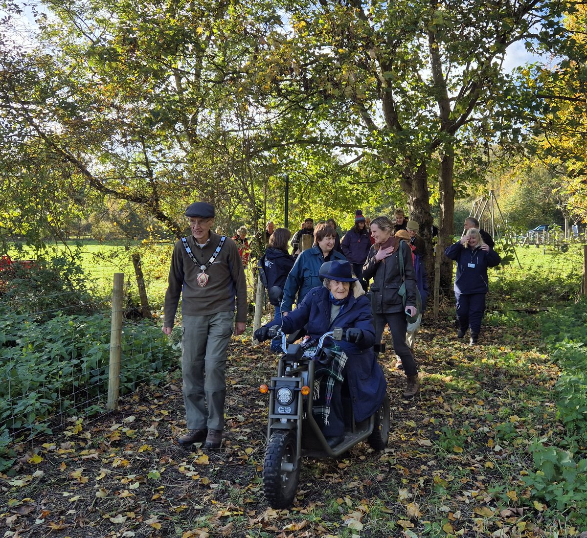 Thames Path National Trail (@thamespathnt) on Twitter photo Footpath 21 in Streatley-on-Thames open today by <a href="/WestBerkshire/">West Berkshire Council</a> Cllr Tony Vickers with Local Access Forum members and residents who campaigned for it over many years to link the Recreation Ground with the Thames Path <a href="/SwanStreatley/">Swan at Streatley</a> <a href="/GoringStreatley/">Goring and Streatley</a> <a href="/RamblersGB/">RamblersGB</a> #fingerpostfriday Footpath 21 in Streatley-on-Thames open today by <a href="/WestBerkshire/">West Berkshire Council</a> Cllr Tony Vickers with Local Access Forum members and residents who campaigned for it over many years to link the Recreation Ground with the Thames Path <a href="/SwanStreatley/">Swan at Streatley</a> <a href="/GoringStreatley/">Goring and Streatley</a> <a href="/RamblersGB/">RamblersGB</a> #fingerpostfriday