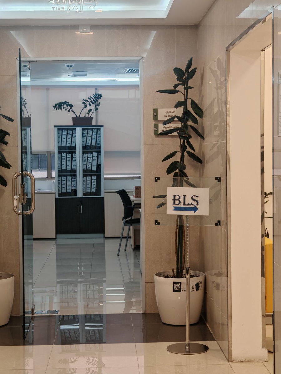 M00n_9847's tweet image. إنجاز جديد يُضاف!!! 🚑

فخورة بإتمام دورة Basic Life Support (BLS) ، تجربة ممتعة جدا وتعلّمت فيها مهارات تنقذ حياة إنسان ❤️‍🩹

شكر كبير للمدرّبين على التقديم المميز وروحهم الجميلة💫 

#BLS #CPR #BasicLifeSupport #PublicHealth #Healthcare #صحة #إنعاش_قلبي_رئوي