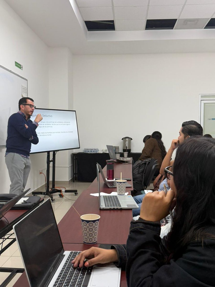 EverardoChiapa's tweet image. Ayer estuve en el @ICGDE de la @BUAPoficial con alumnos de maestría para el taller de Atlas.ti. Me siento afortunado de contribuir con la formación de nuestros tomadores de decisión.
#QualitativeAnalysis