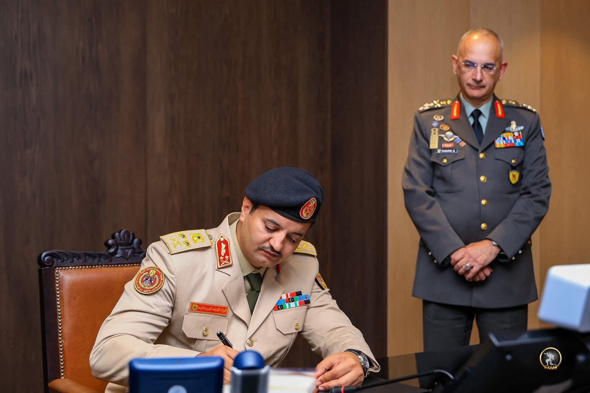 LibyanCommand's tweet image. نستثمر الخلافات السياسية بينهم و بين الحلفائهم لتفكيك تحالفاتهم سلمياً حتى يتحقق الإدارة الذاتية لبرقة وفزان لوحدة التراب الليبي