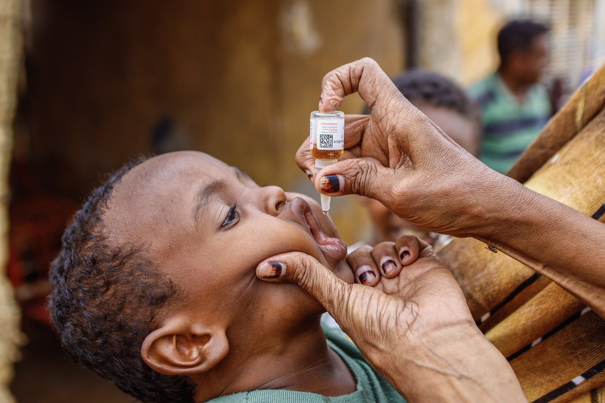 On #WorldPolioDay, <a href="/WHO/">World Health Organization (WHO)</a> reaffirms its commitment to eradicate #polio through surveillance &amp; vaccines to protect every child in #Sudan, including children in hard-to-reach areas like #Darfur. 
#UnitedToEndPolio