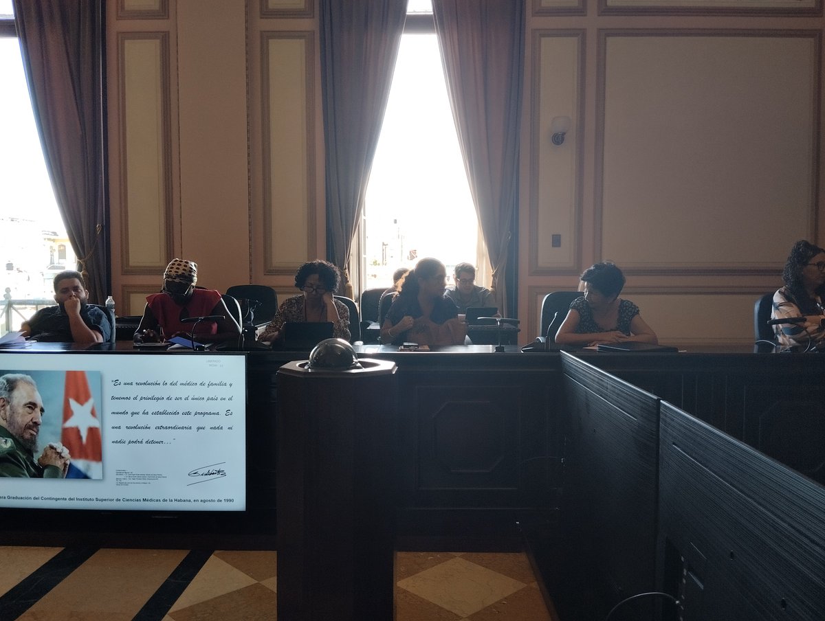 Yoamel_Acosta's tweet image. Encabezados por nuestros presidente Esteban Lazo, diputados a la @AsambleaCuba chequeamos el cumplimiento de acuerdos adoptados en relación con el Sistema de Atención Primaria de Salud junto a directivos del @MINSAPCuba y @JesusOtamendiz del @MTSS_CUBA #PoderPopular