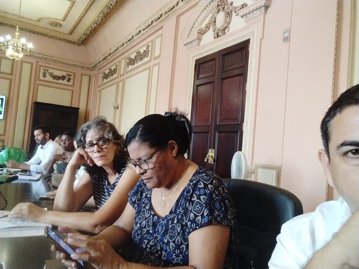 Yoamel_Acosta's tweet image. Encabezados por nuestros presidente Esteban Lazo, diputados a la @AsambleaCuba chequeamos el cumplimiento de acuerdos adoptados en relación con el Sistema de Atención Primaria de Salud junto a directivos del @MINSAPCuba y @JesusOtamendiz del @MTSS_CUBA #PoderPopular