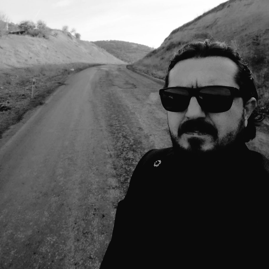 Size bi anekdot vereyim mi.,
Çabandan ne zaman şüphe duyarsan şu söz aklına gelsin
Ne kadar yavaş olursan ol
Başlamayan herkesten daha öndesin..!

#ECZDNC #kesfet #keşfetteyiz #eczdnc