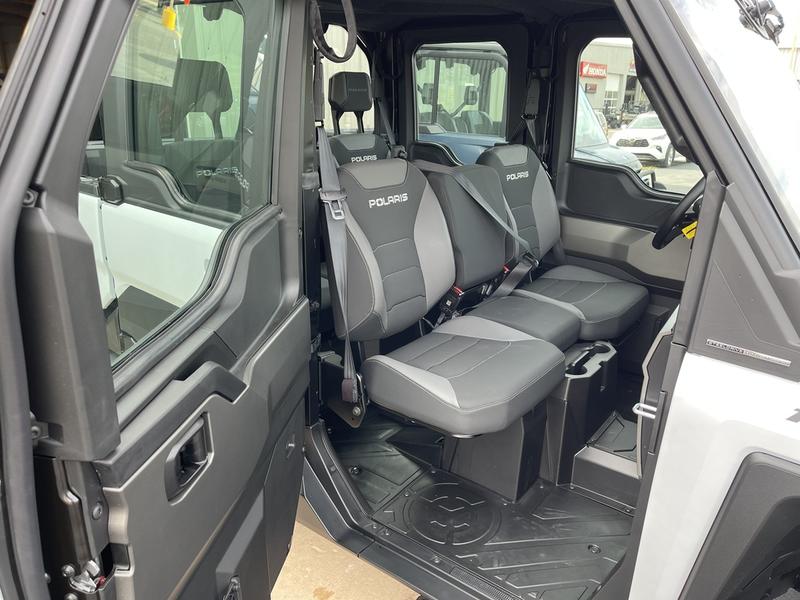 VETESNIK_PWRSPT's tweet image. 🔥 2025 Polaris® Ranger Crew XD 1500 NorthStar 🔥

Fully enclosed cab, HVAC, heated seats, 110 HP ProStar engine, 1,500 lb box &amp;amp; 3,500 lb towing — ready for work or play!

📞 608.647.8808 | 🌐 bit.ly/48BUXjl

#Polaris #RangerXD1500 #UTVLife #TrailReady #OffRoadAdventure
