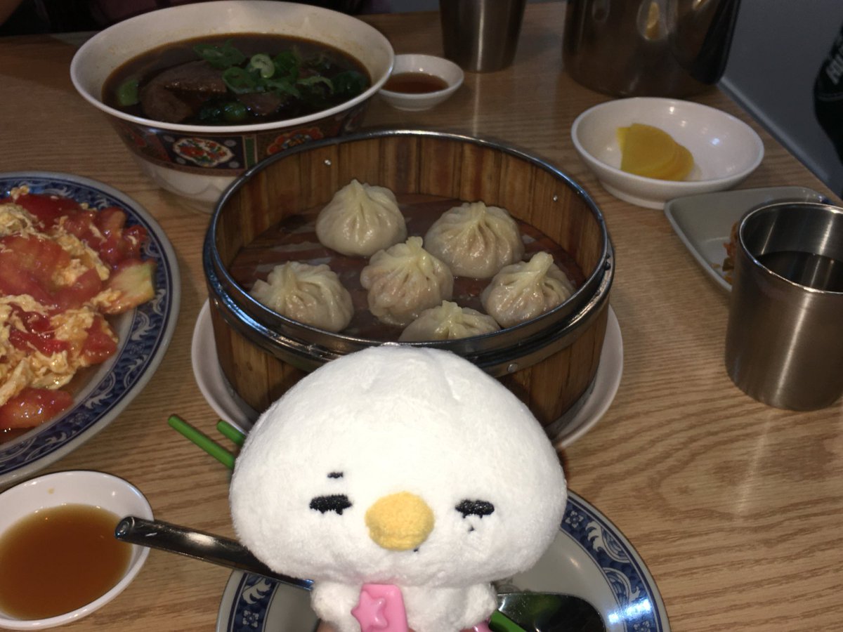 다들잘지내시죠… 전 만두 많이 먹고잇답니다