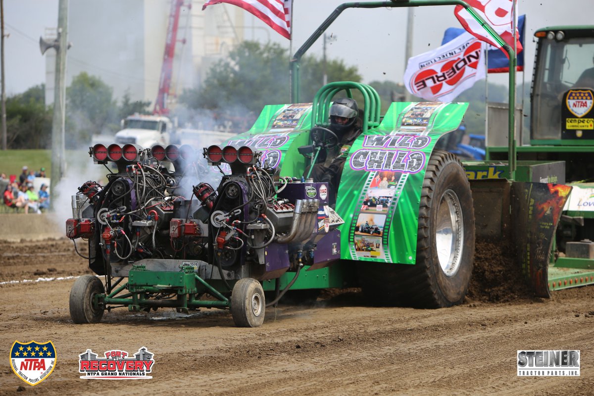 NTPApull's tweet image. These regional Modifieds really know how to tear up the track! 💪 🔥#modified #tractorpulling #fortrecovery