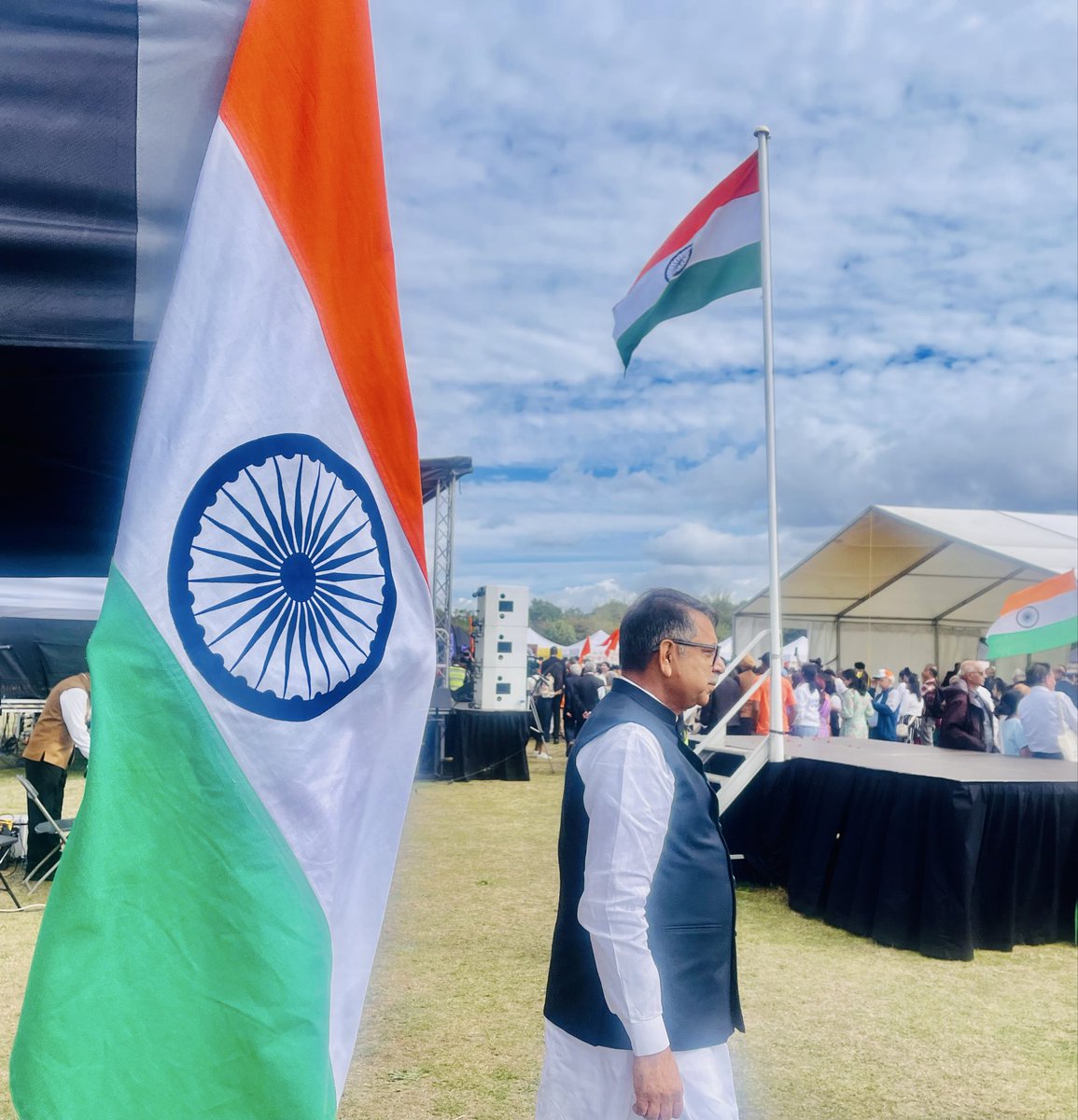 आदरणीय बड़े भाई <a href="/DrSatishPoonia/">Satish Poonia</a>  जी को जन्मदिन की हार्दिक बधाई ।आप जीवन में यूँ ही प्रसन्न रहे और अपना रास्ता स्वयं गढ़े । 🙏🙏🙏