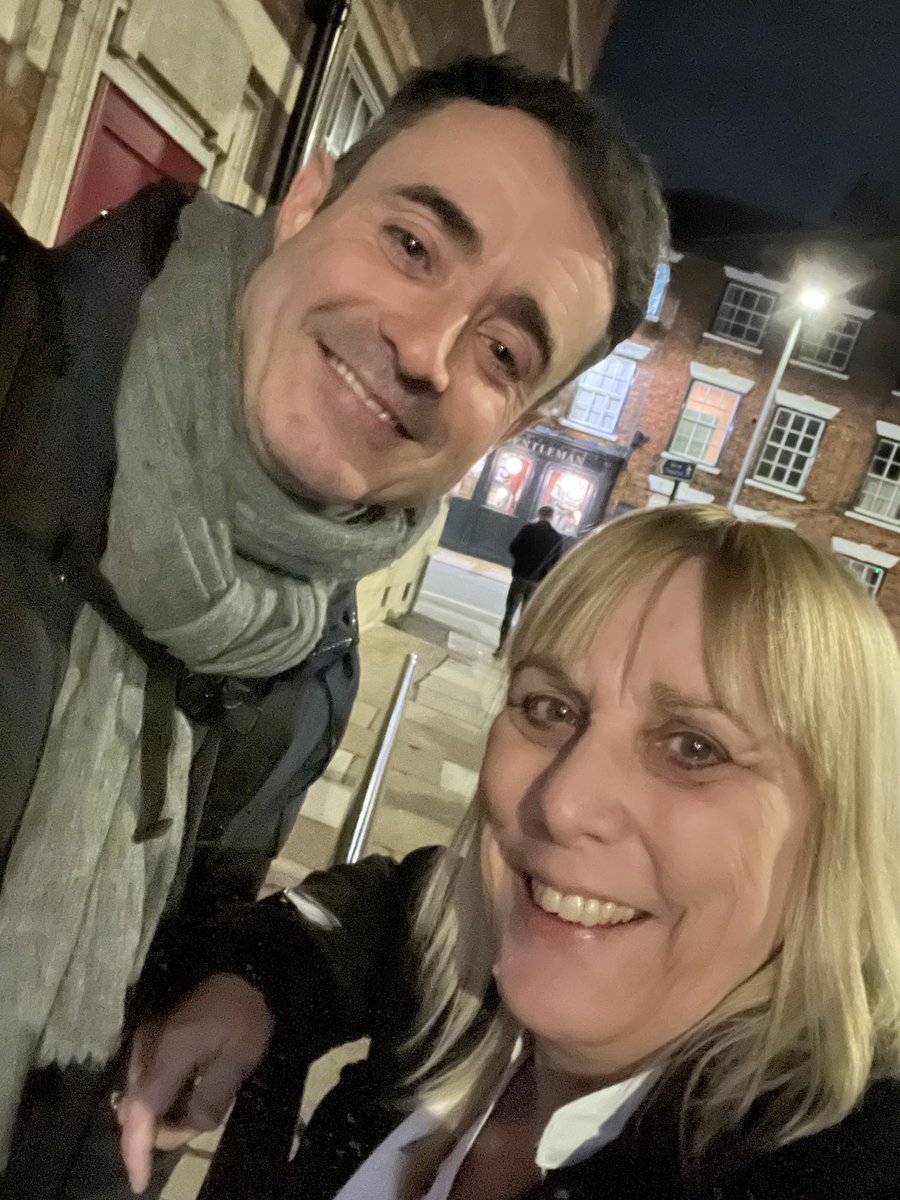 LisaL127's tweet photo. @mrjoemcfadden @BKL_Productions Brilliant show and so nice to meet you afterwards.  Whole cast were amazing x https://t.co/KEOOoehP22