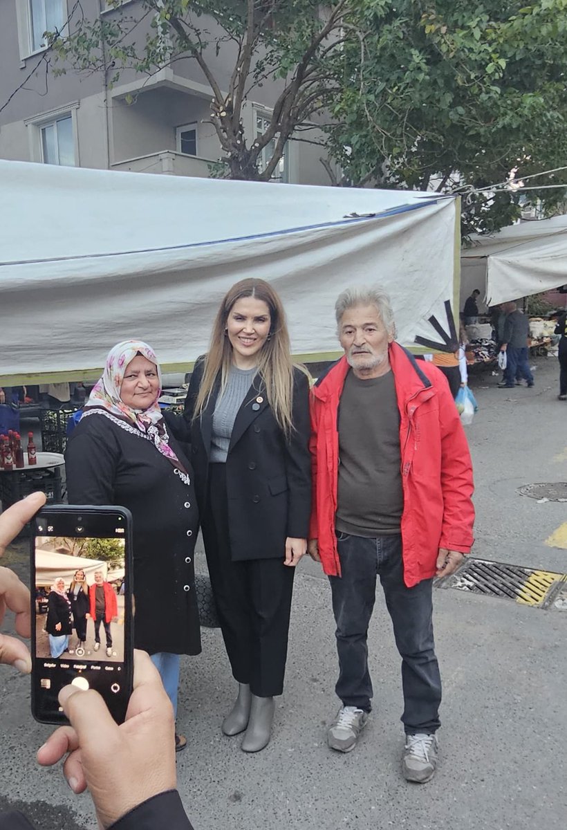 📍Ataşehir | Yeni Çamlıca Mahallesi Semt Pazarı

Semt pazarımızda esnafımız ve vatandaşlarımızla bir araya geldik. Gücümüzü aldığımız Aziz Milletimizle buluşmaya devam ediyoruz. 
<a href="/akpartiistanbul/">AK Parti İstanbul</a> 
<a href="/atasehirakparti/">AK Parti Ataşehir</a> 
<a href="/burakcifci34/">Burak ÇİFCİ</a>