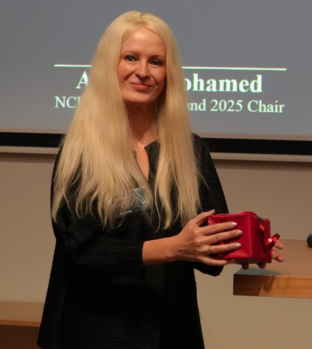 NordicCompBio's tweet image. 🏆 Congratulations to the Best Poster Award Winner! 🎉
A big round of applause to Kairi Koort for earning the Best Poster Presentation at #NordicCompBio2025! 👏
#NordicCompBio #ComputationalBiology #Bioinformatics #NCBWeek2025 #BestPoster