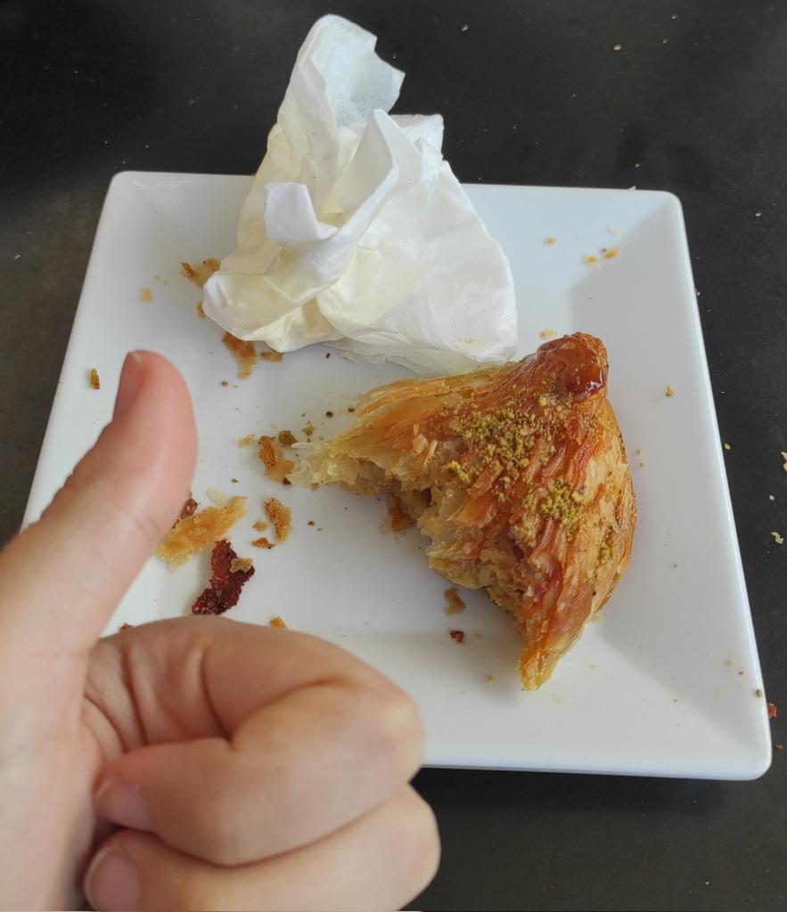 veronica tweet media