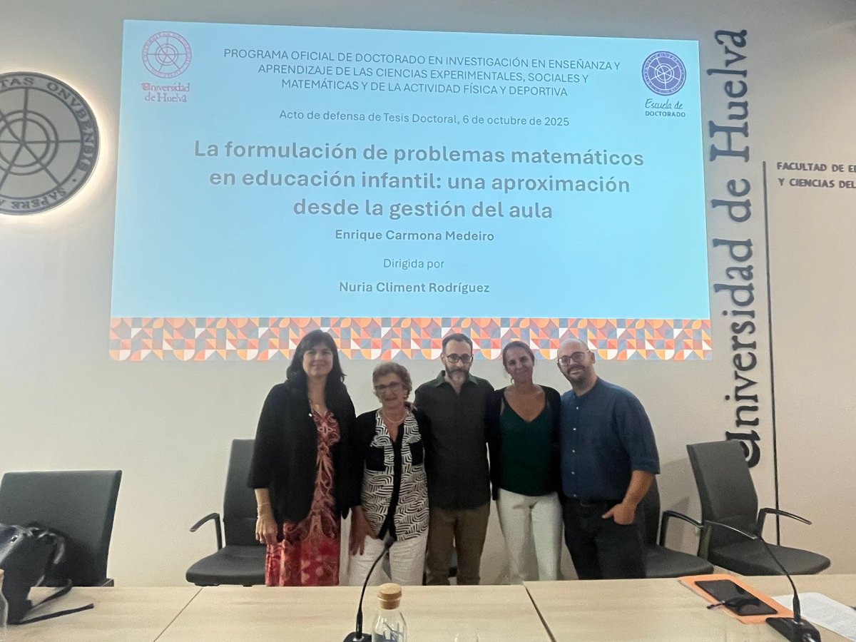 Compartimos la lectura de tesis en Didáctica de la Matemática dirigida por una compañera del grupo 📚🎓. ¡Felicidades Nuria! #DESYM #Investigación #Educación