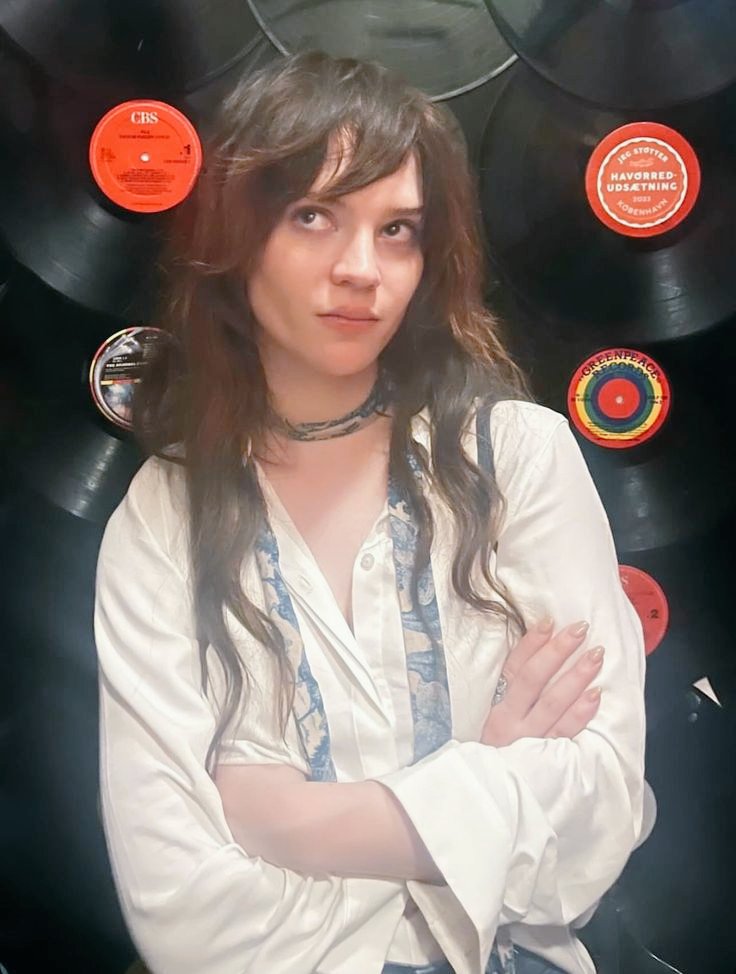 hergoldenage's tweet image. “we’re going…”                              “YAYYY”
“we’re buying…”
“we’re visiting…”
“we’re eating…”