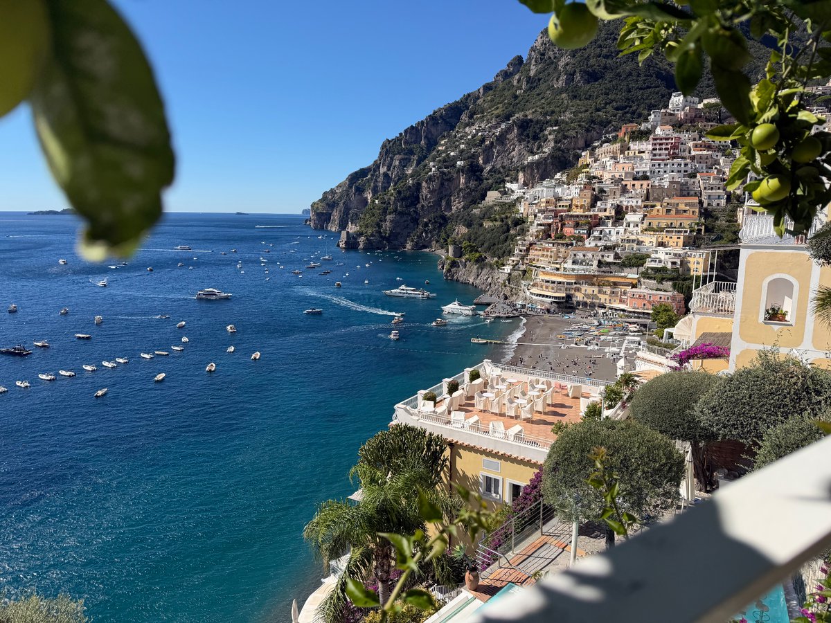 Dub_Fraz's tweet photo. Positano , Italy 🇮🇹 

Very cool place to visit 

#Travel #Italy #Trending https://t.co/nVSt0uI878