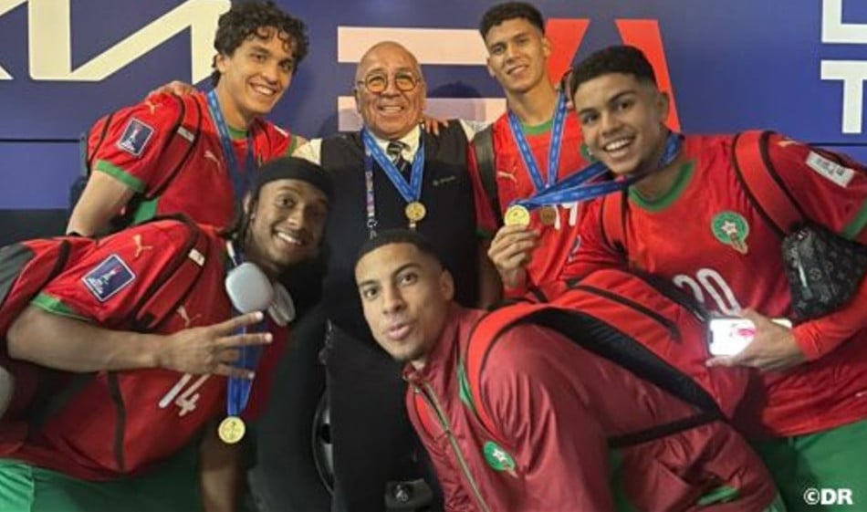 MoroccanGrinta's tweet image. 🗣️🇨🇱 Pedro Carvalho, bus driver of Morocco U20 team in Chile:
" I’ve worked with many teams, they’re often noisy, a bit aggressive or careless, but these young Moroccans were different. Polite, respectful, and remarkably humble.
Some hugged me, and we took photos together" 🇲🇦👏