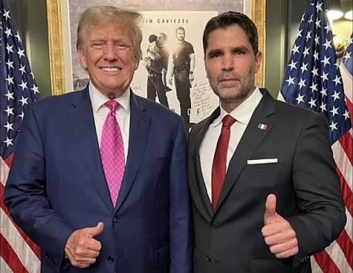 DavidChairo's tweet image. Le llaman "zurdos de mierda"  le llaman "comunistas" les llaman "socialistas"  a todo el que no este de acuerdo con el saqueo, con la entrega del país, con los privilegios para politicos y empresarios,  y para todo el que no comulgue con la derecha y todo por odio y por clasismo.