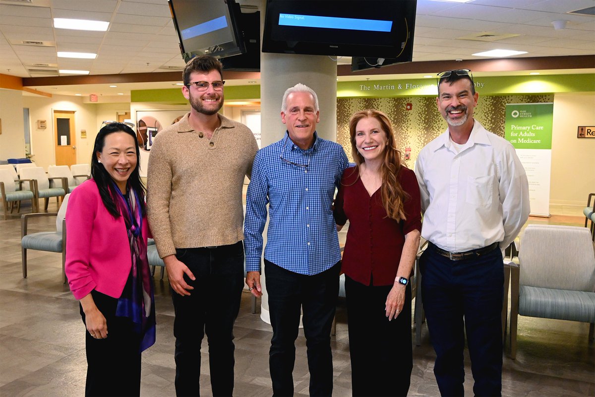 Steven Weisbond, OD ‘81, was recently honored with an exam room dedication at The Eye Institute.

Read more: ow.ly/rTw550XhJIM

#salusatdrexel #drexeluniversity #donation #awesomealumni #optometry #PCO