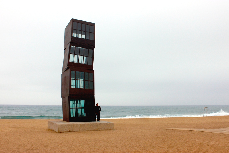 shano_mag's tweet image. Barceloneta in autumn — when the crowds fade and the sunsets turn soft and gold. 🌅✨
The best season to fall in love with Barcelona all over again.
#Barcelona #AutumnInSpain #BarcelonetaBeach #photooftheday #travel #wanderlust