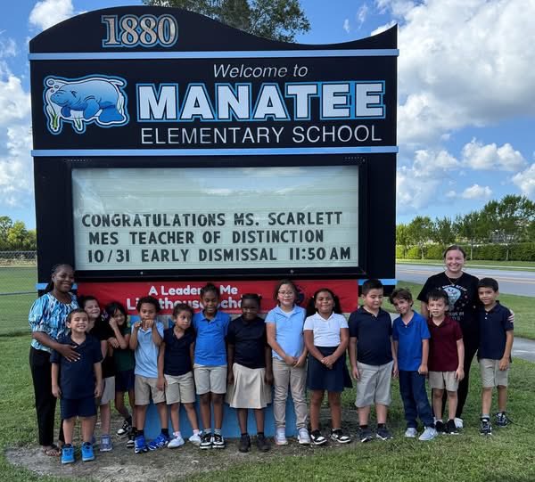 ManateeCCPS's tweet image. 🍎We are so proud to announce Ms. Scarlett for being named Manatee&apos;s Teacher of Distinction this year!  Congratulations Ms. Scarlett! 👏
@collierschools  #champions4learning