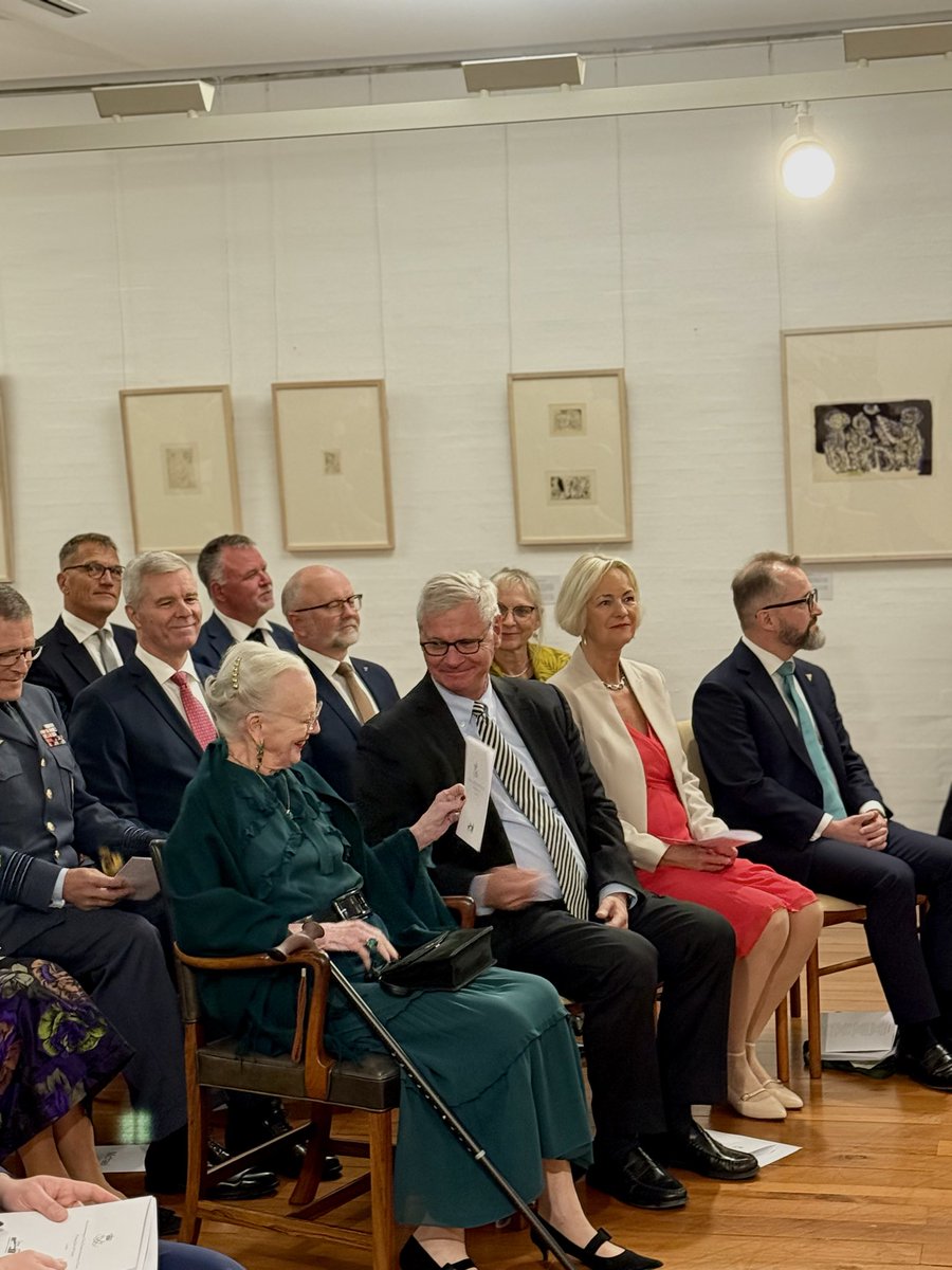Honoured to welcome H.M. Queen Margrethe II to Rome this evening for the 10th anniversary of Queen Margrethe’s Roman Prize. A wonderful celebration at the Danish Institute, highlighting Danish culture, science and art in Italy 🇩🇰🇮🇹