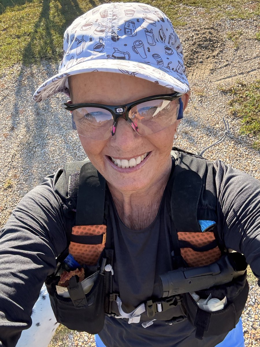 MelindaHoward4's tweet photo. 8.56 sunny Friday miles☺️ Bumped into my running friend so had company today!!! Happy weekend everyone!
#IRun4Aiden #MSCoffeeRunners #runnersover60 @Orangemud #radrabbit https://t.co/WPMWuTJJRv