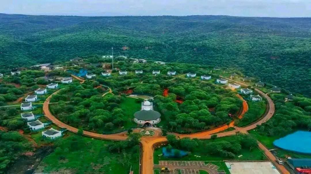 benjimk's tweet image. Impressionnant ! 🇪🇹 L'Éthiopie annonce plus de 300 000 touristes étrangers en seulement 100 jours. Un bel exemple de valorisation de la marque « Ethiopia Land of Origins » !
Pourquoi nos ministères en #RDC 🇨🇩 ne publient-ils jamais ce genre de statistiques?