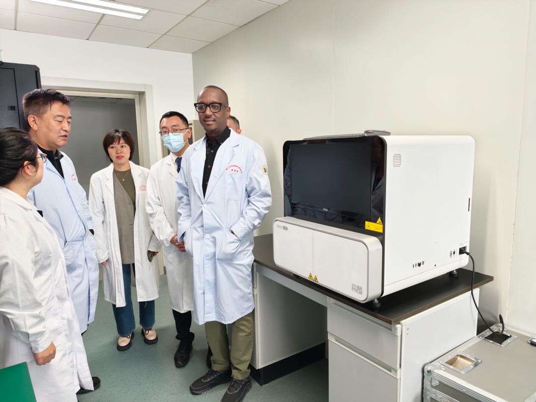 During his continued visit to China, DG Prof. <a href="/CMuvunyi/">Prof. Dr. Claude M. Muvunyi</a> met with the Zhejiang CDC team. 
They discussed areas of mutual interest, including integrated disease surveillance systems, effective response coordination through the PHEOC model, and potential joint research on epidemic