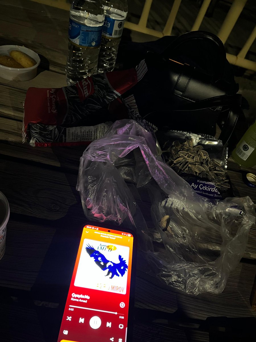 Koma amed konserine gidemeyince kızlar