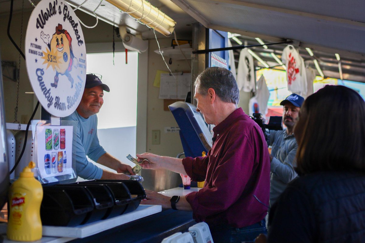 RoyCooperNC's tweet image. Perfect weather for the NC State Fair.