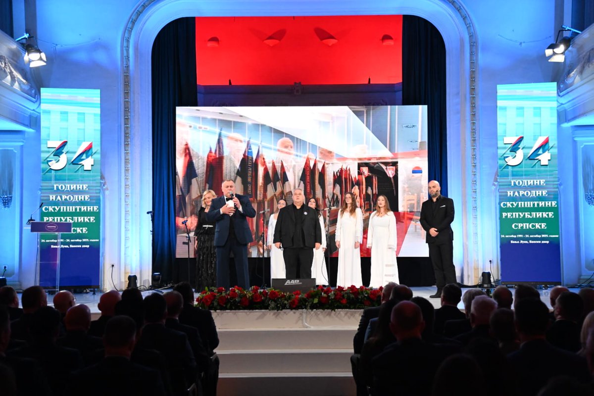 34 ГОДИНЕ НАРОДНЕ СКУПШТИНЕ.
Величанствена генерација великих и посвећених људи, оличена у посланицима првог сазива Народне скупштине, отворила је највећу капију слободе у којој живимо већ 34 године. Наша је дужност да тој слободи - Републици Српској нема краја.