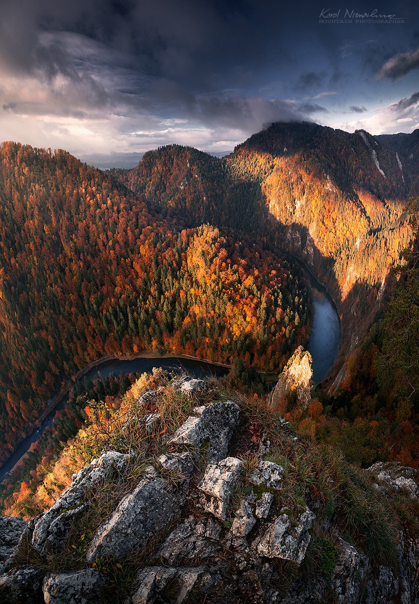 wschód słońca na Sokolicy z widokiem na Przełom Dunajca

fot. Karol Nienartowicz - Mountain Photographer