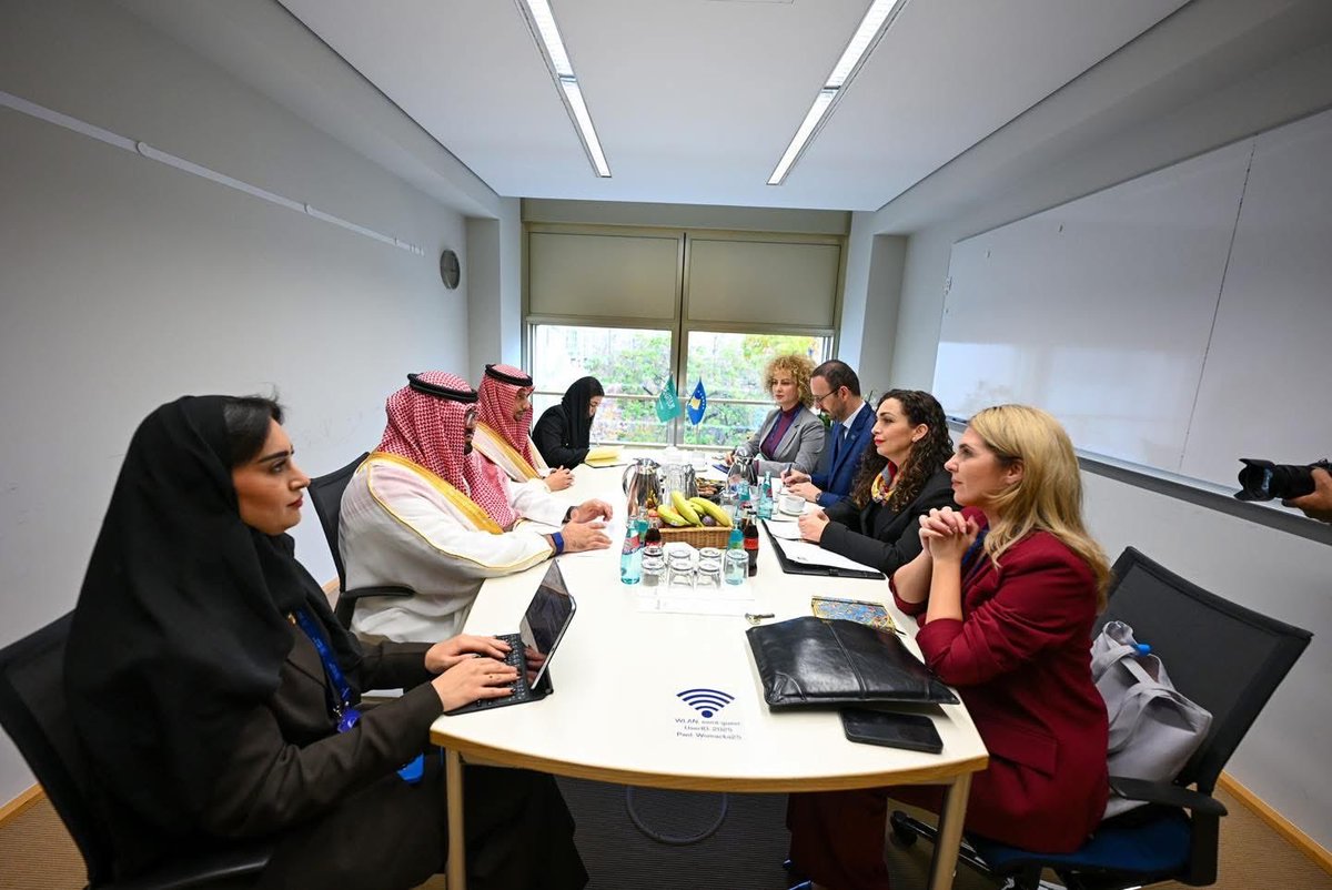 During <a href="/Bgdialogue/">Berlin Global Dialogue</a> in Berlin, I had the pleasure of meeting Saudi Arabia’s Minister of Economy and Planning, Faisal bin Fadhil Alibrahim. 🇽🇰🇸🇦

I expressed my gratitude for Saudi Arabia’s continued support to Kosovo over the years and emphasized the importance of opening new