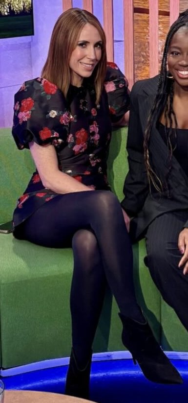 devioustrain's tweet image. Alex Jones #blacktights BBC1 The One Show at 7pm 24/10/25