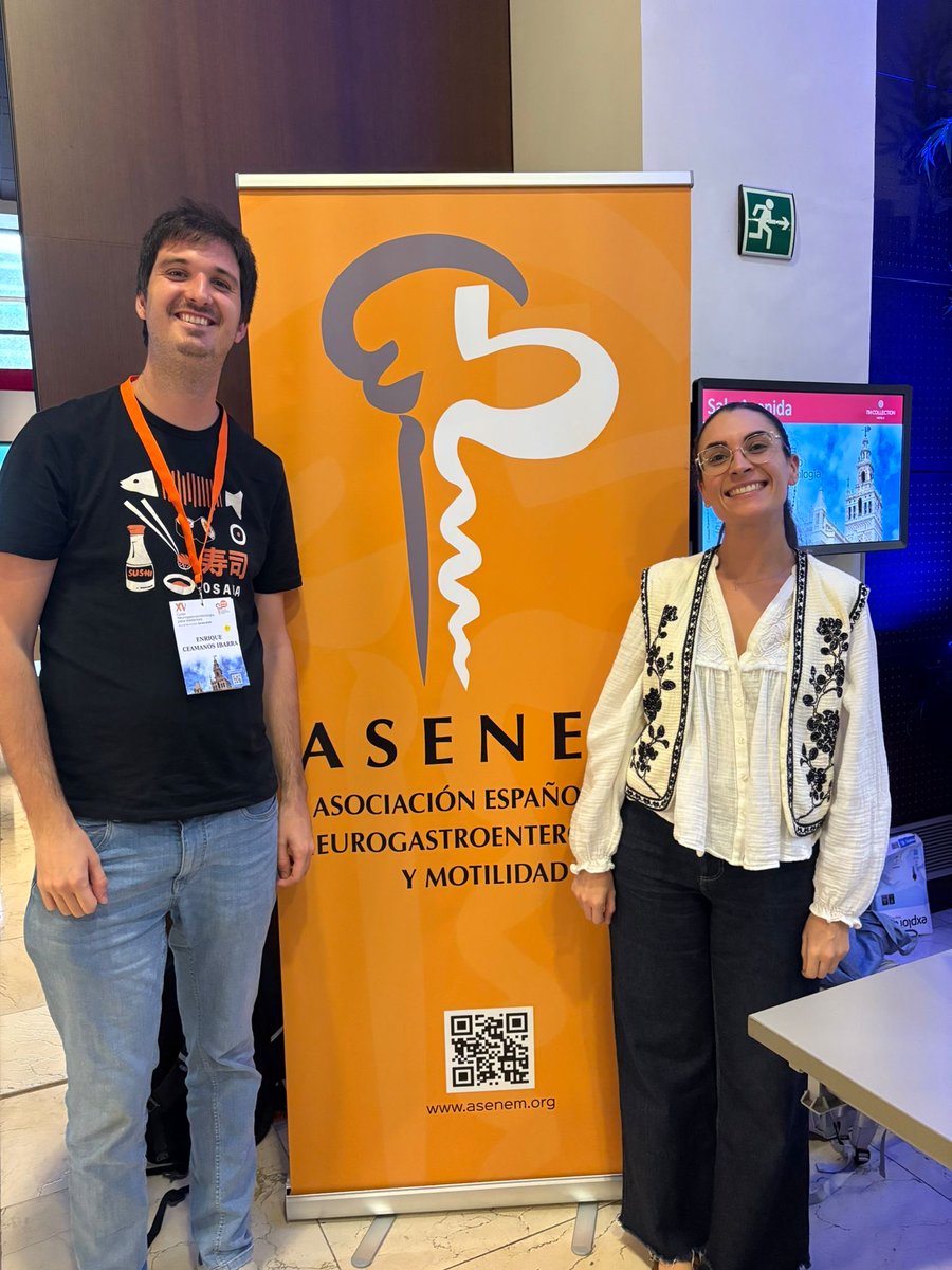 Nuestros R4 descubriendo los secretos de la neurogastroenterologia en el curso/congreso de <a href="/ASENEM_/">ASENEM</a> 👏🏻👏🏻