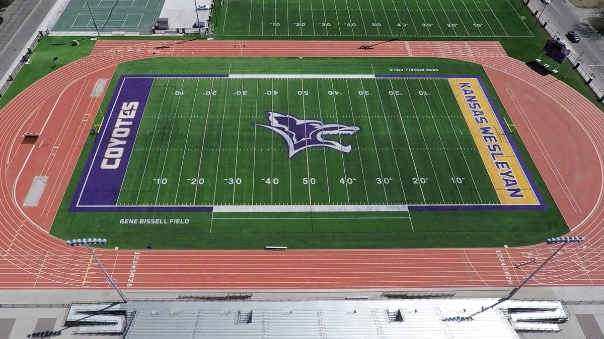 Breaking News 🚨 Pebble Hills safety <a href="/julius_castro22/">Julius Castro</a> has received an offer from <a href="/kwufootball/">Kansas Wesleyan University Football</a>!!!! 👏💯
Congratulations Julius, well deserved &amp; keep up the hard work!!!! 🤝

#MTZMedia #RollYotes 🟣🟡

<a href="/bench424nmore/">Mark Gibson</a> <a href="/PebbleHHS_FB/">El Paso Pebble Hills High School Spartans Football</a> <a href="/coachmattymidd/">Matt Middleton</a>
