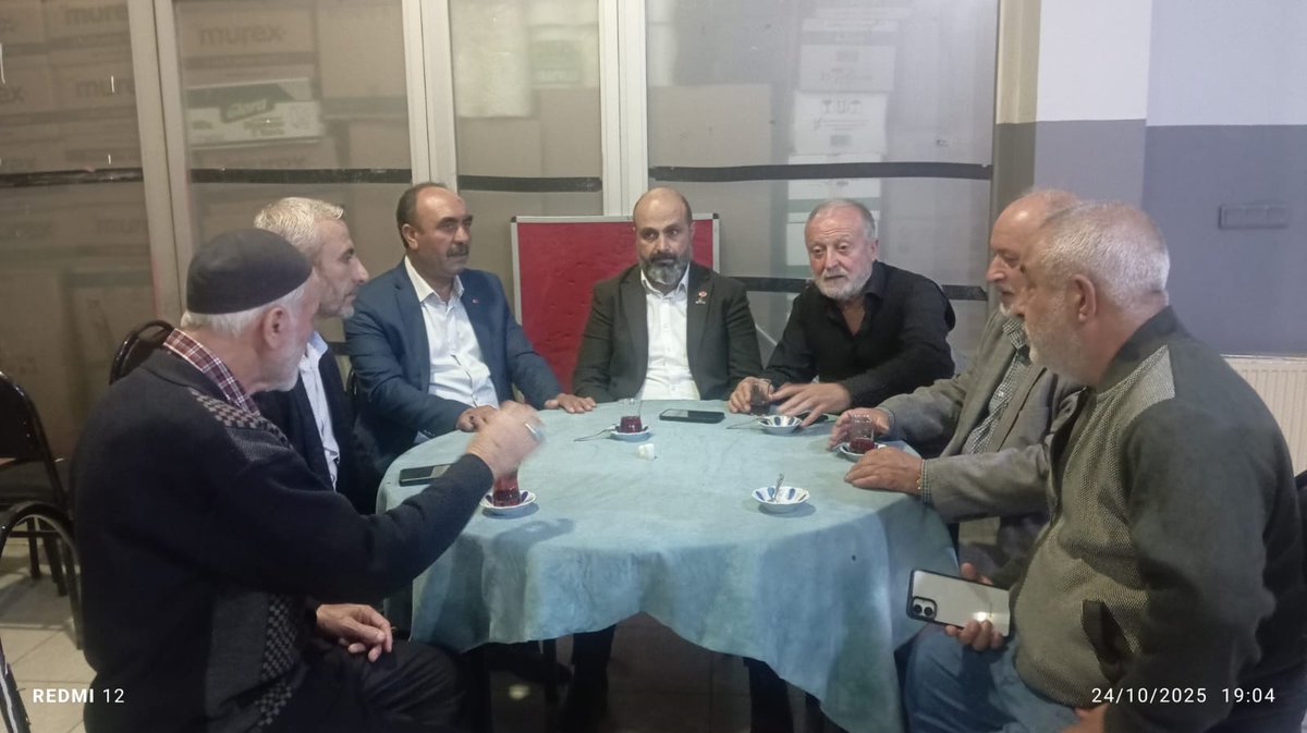 SaadetEsenyurt's tweet image. Saadet Partisi Esenyurt İlçe Başkanı Kemal Aygün ile İlçe Yönetim Kurulu Üyelerimiz;

Esenyurt Romanlar Derneği'ni ziyaret ettiler. 

#İnanç
#Azim
#Kararlılıkla
#SaadetBurada