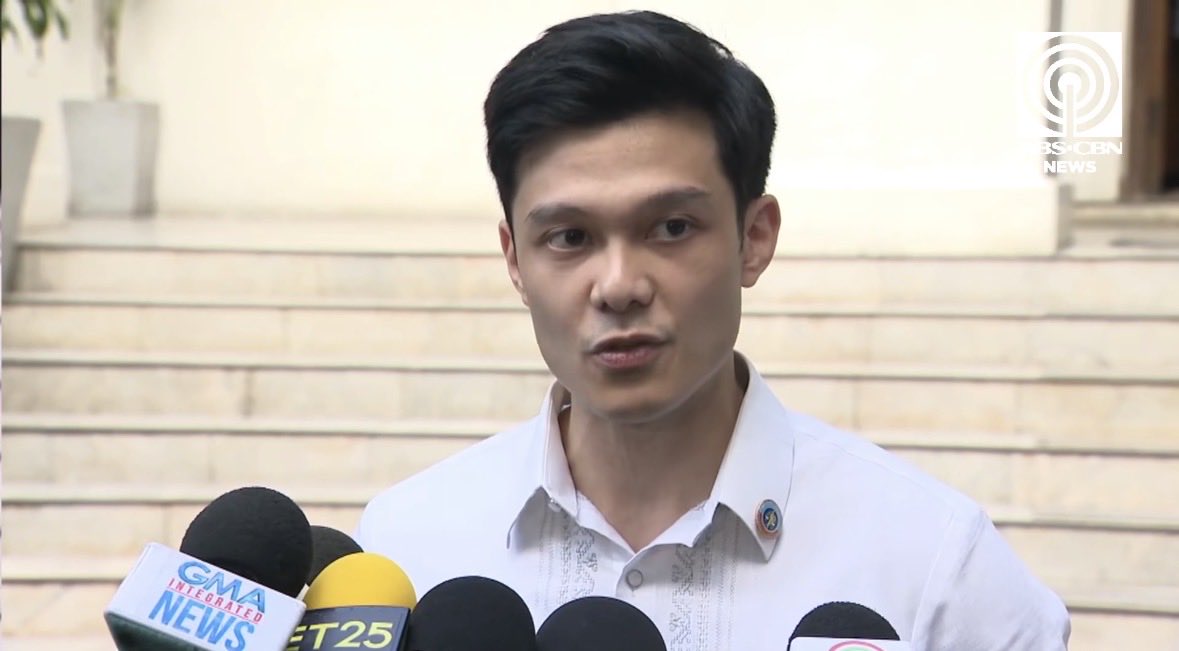 paciouspolca's tweet image. I need my international mutuals to understand why the new spokesperson of our Department of Justice is the country's latest eye candy.
