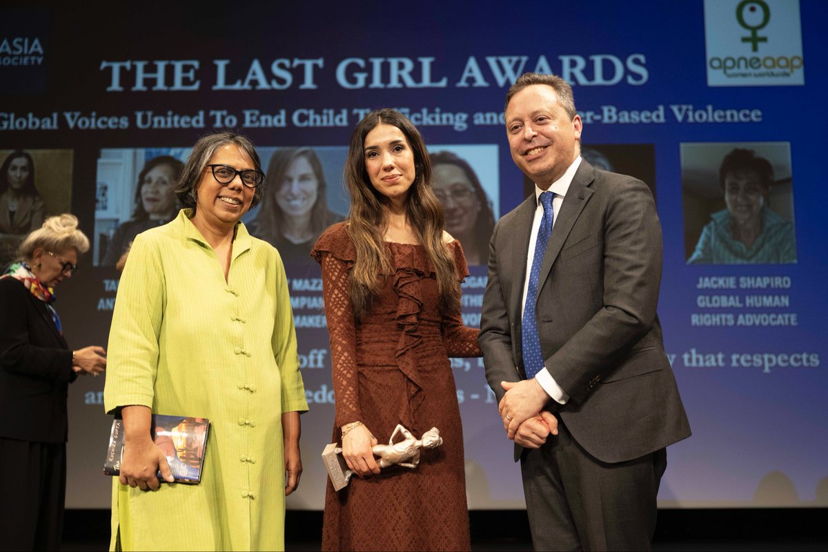 Three voices. One mission. Infinite impact. 💫

Apne Aap Founder @Ruchiragupta , Nobel Peace Laureate <a href="/NadiaMuradBasee/">Nadia Murad</a> , and William Silverman (<a href="/proskauer/">Proskauer Rose LLP</a>) – united in the fight to end child trafficking and gender-based violence.