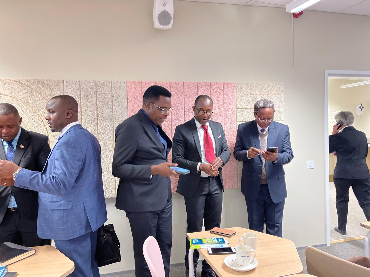 Nezerejwe n’ingene #ITRACOM iriko iratera iteka igihugu mu makungu. Ino presentation yatangaje cane chambre de commerce ya  #Finland . #Uburundi buriko buraterwa iteka