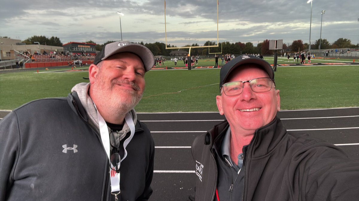 1dewaynejohnson's tweet photo. Tonight’s assignment: 1A Playoffs! Durant @ #6 Pleasantville on
@KXnO1063 for @FFNonISRN Powered by @DMOSOrtho &amp; DeYarman Auto Group!
@durantcsd - @Activities_PCSD
#IAHSFB https://t.co/xGV5nmlArD
