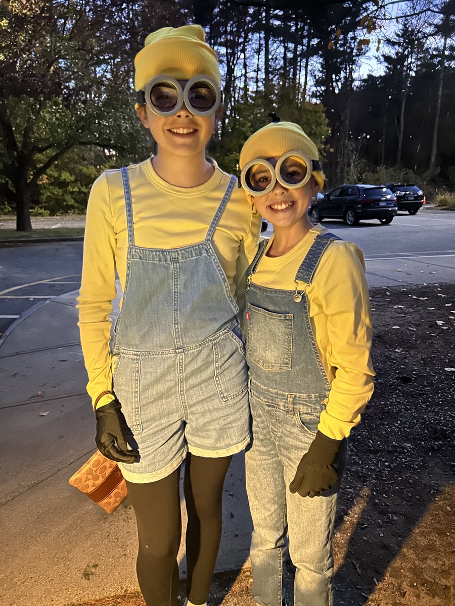 hale_middle's tweet photo. Happy Halloween Hale https://t.co/ecvHL6CFYF