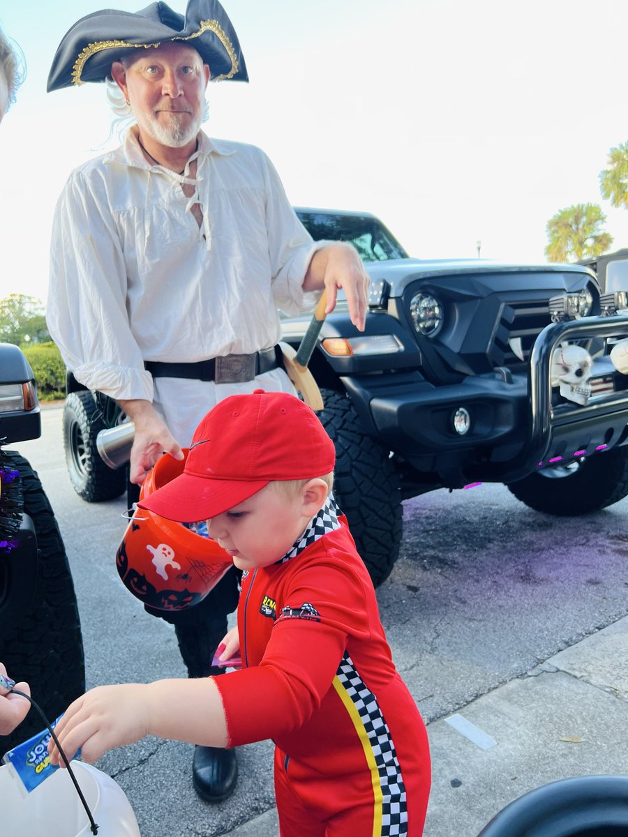 Renegadenole85's tweet image. #LilNole’s first Trunk o’ Treat 🏁

#KaChow⚡️🏎️💨