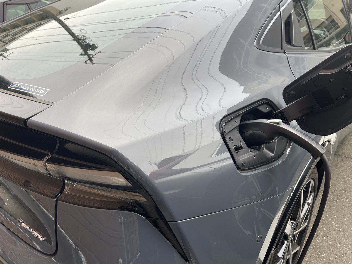 koncho41's tweet image. おはようございます。
土曜日も仕事です。
今日は岡崎市の山の中の現場に行ってきます👷
本日も皆様、
#ご挨拶に 
#プリウスPHV 
#充電完了