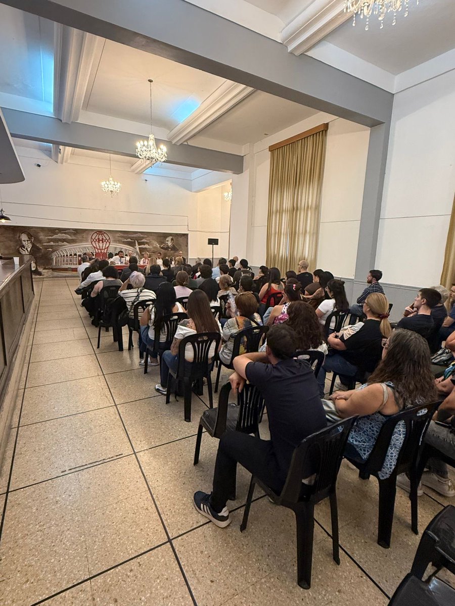 AgrupJNewbery's tweet image. Jornada de capacitación  “Aspectos legales de las asociaciones deportivas” 
Llevada en el estadio Tomás A. Ducó. 
.
.
.
.
#ClubAtléticoHuracán #AgrupaciónJorgeNewbery #VamosGlobo #HuracánYNadaMás 🎈