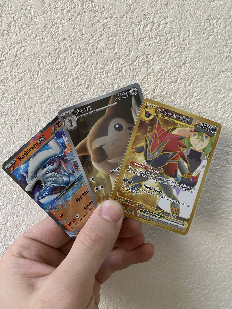 Found four JT packs in the wild. It was like we pulled a crystal Zard since we haven’t opened a pack in months haha.