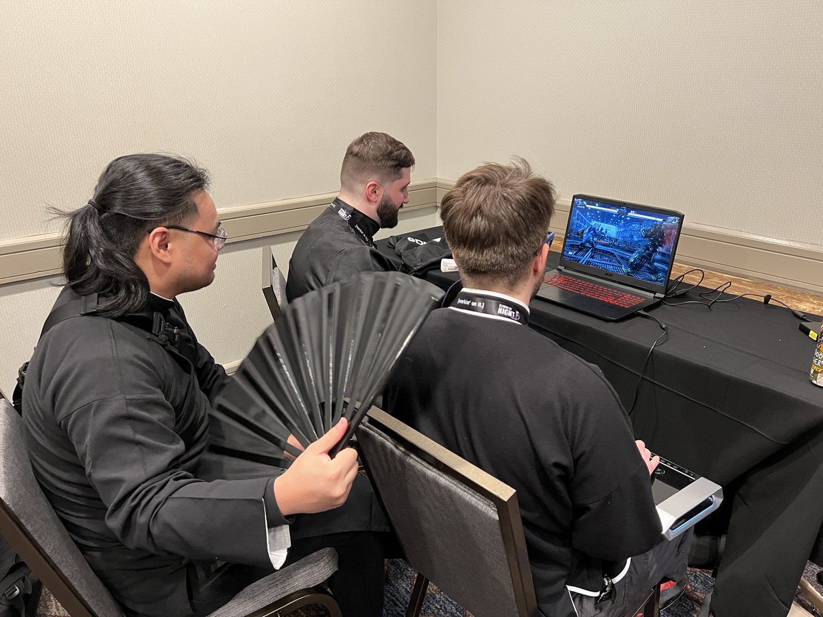jaytsu_'s tweet image. Sifu teaching his disciples Armor King at BYOC