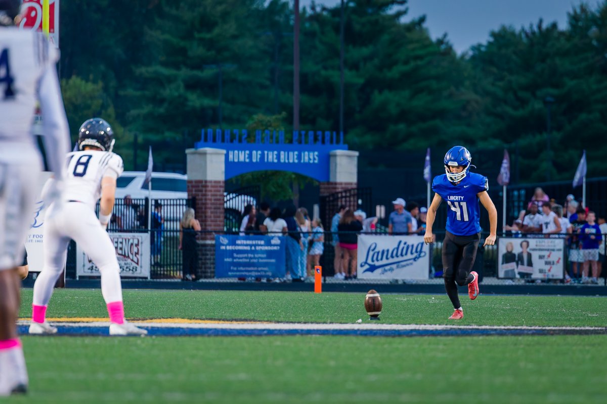 Hoskins Action Shots tweet media