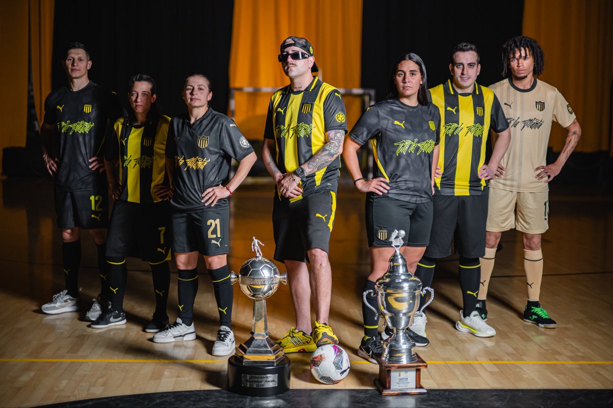 Una pasión que se siente, se vive y se canta.

🖤💛 Peñarol x The La Planta 💛🖤
Sigamos haciendo historia juntos.